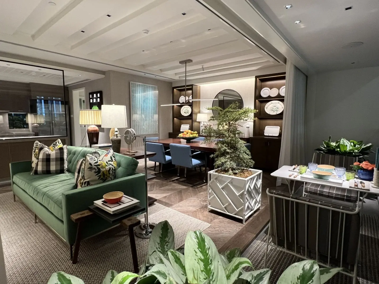 A spacious living and dining space at Edades West (Photo: Courtesy of Rockwell)